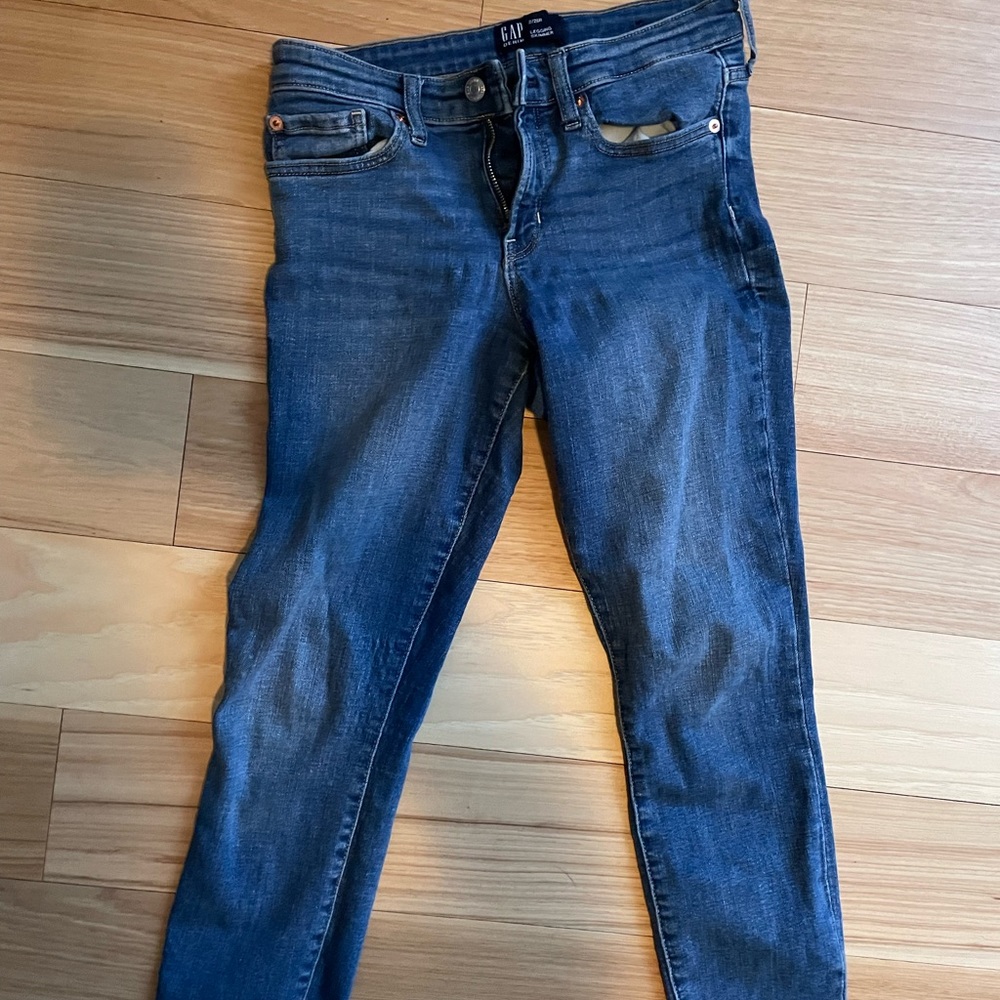 Gap Legging Skimmer